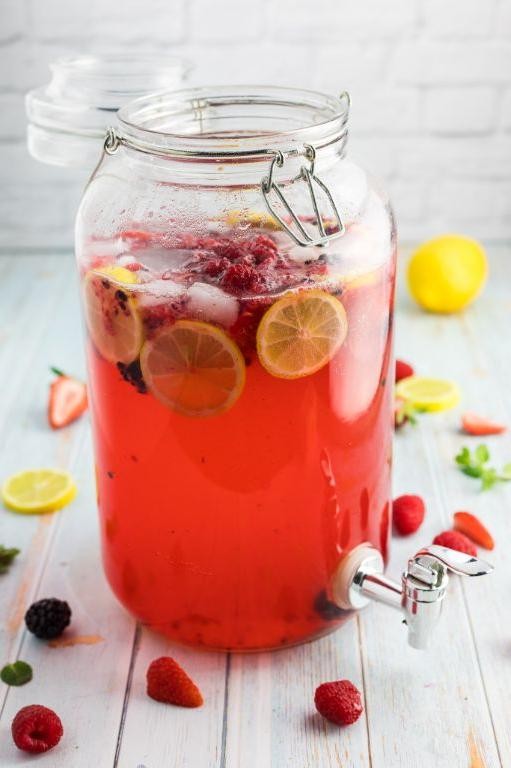 Sparkling Berry Lemonade Punch
