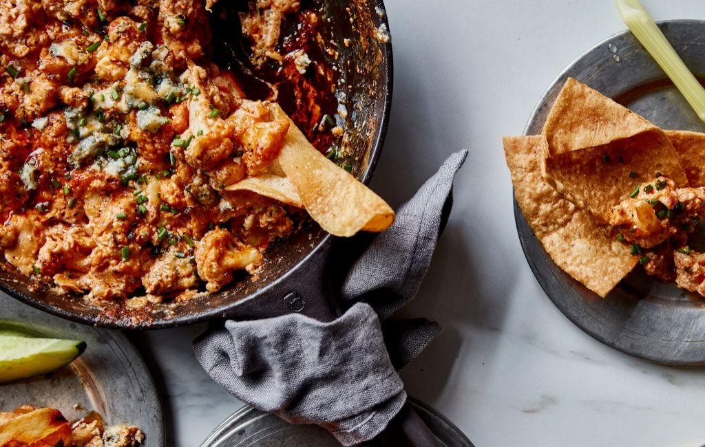Spicy Buffalo Cauliflower Crock Pot Dip