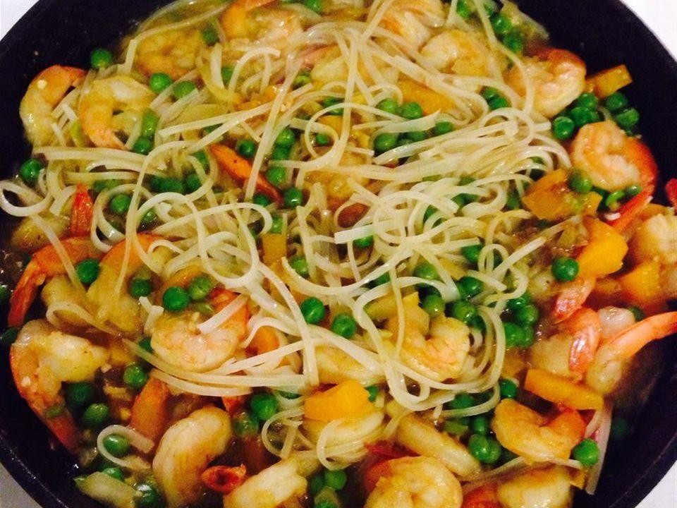Spicy Curry Singapore Noodles with Shrimp