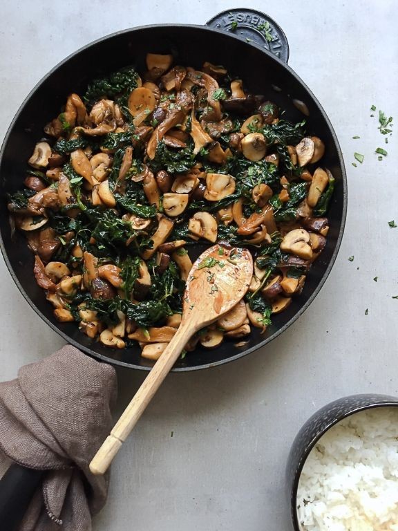 Spicy Kale and Mushroom Stir-Fry
