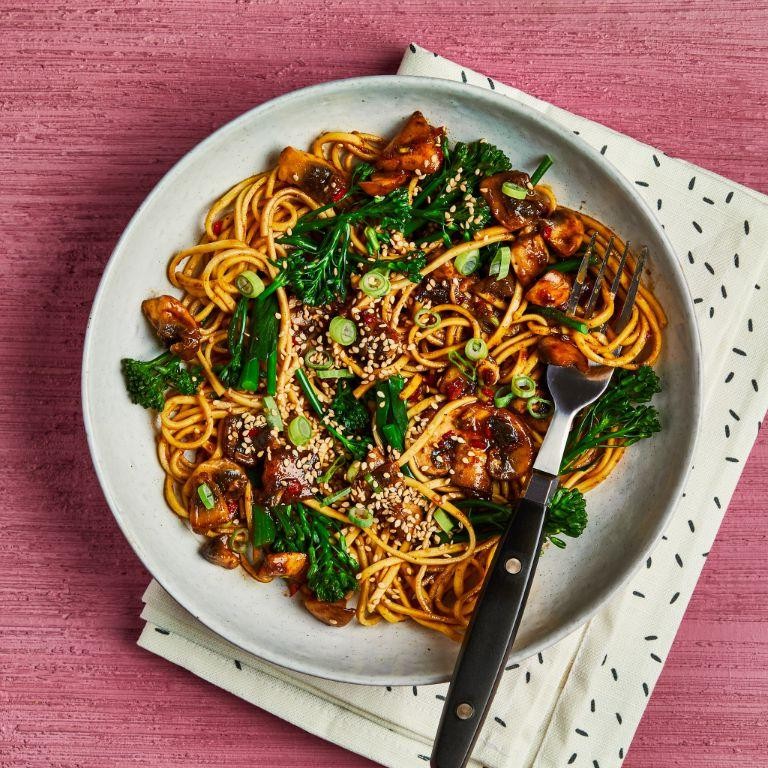 Spicy Mushroom and Broccoli Noodles
