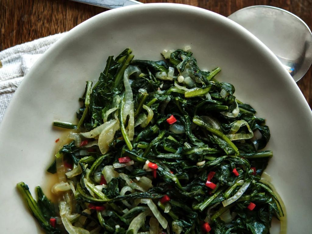 Spicy Stir-Fried Dandelion Greens with Sesame Oil