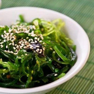 Spicy Wakame Seaweed Salad with Sesame Dressing
