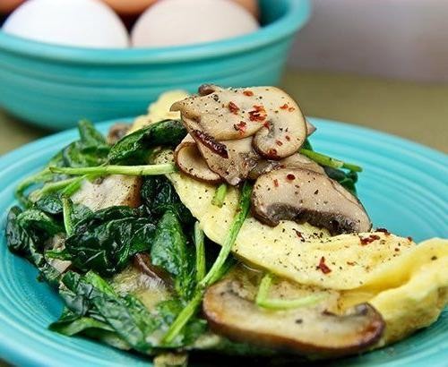 Spinach and mushroom omelet