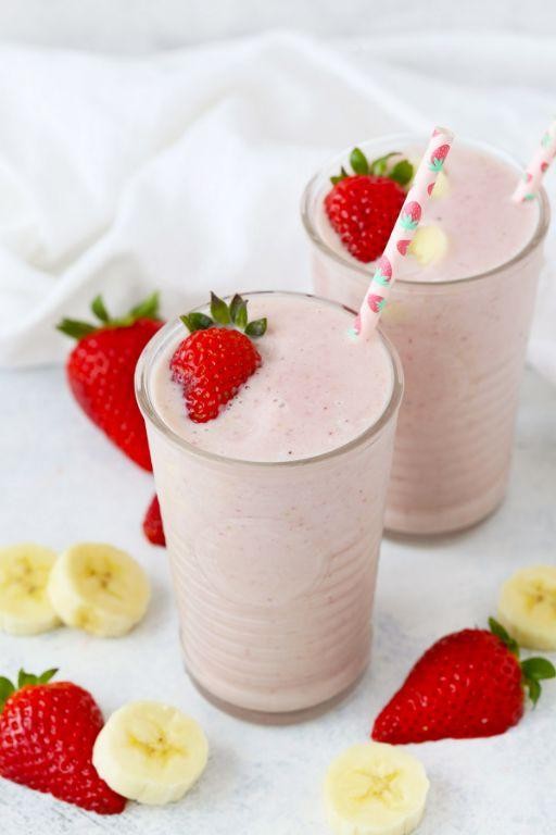 Strawberry Banana Gelatin Smoothie