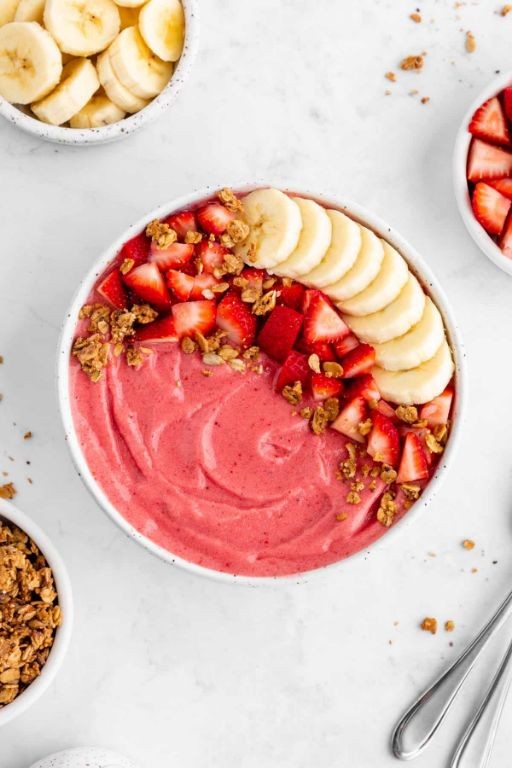 Strawberry Banana Protein Smoothie Bowl