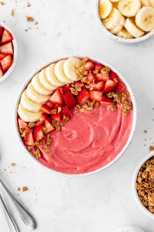 Strawberry Banana Smoothie Bowl