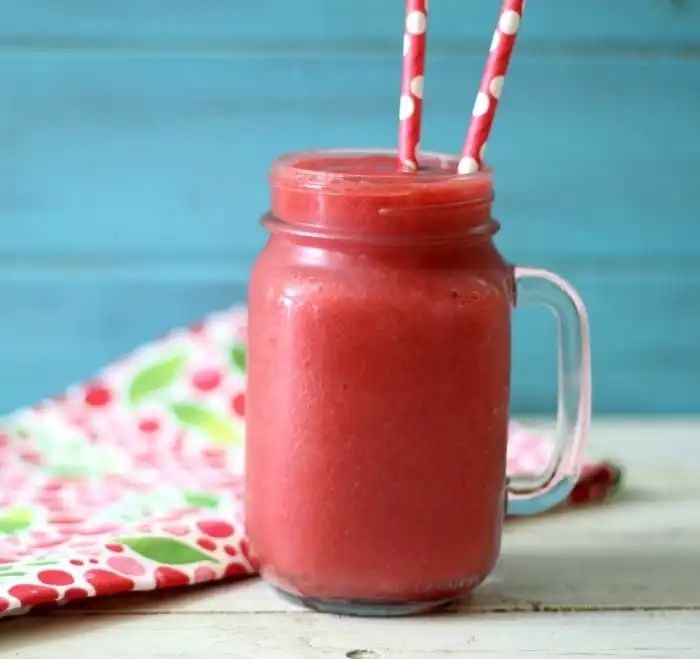 Strawberry Coconut Water Smoothie