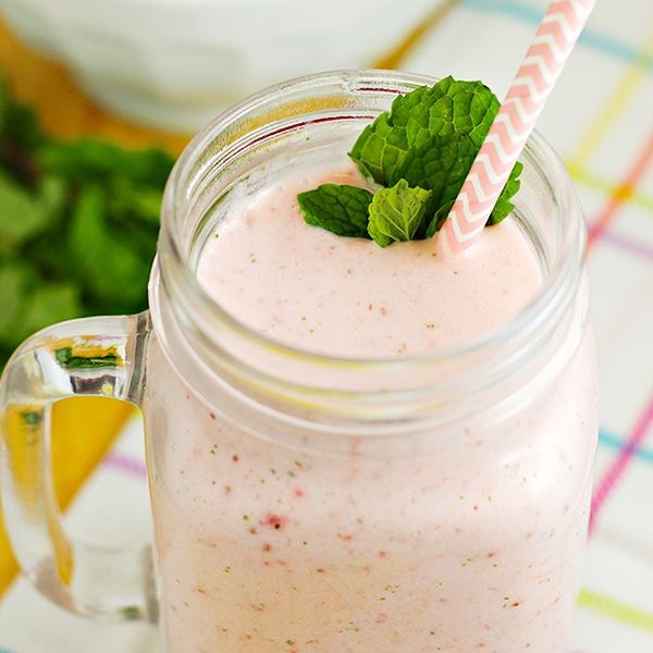 Strawberry Honeydew Mint Smoothie