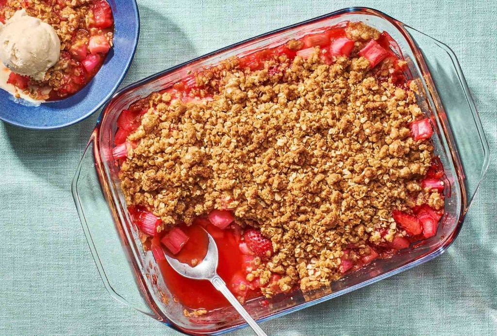 Strawberry Rhubarb Crisp