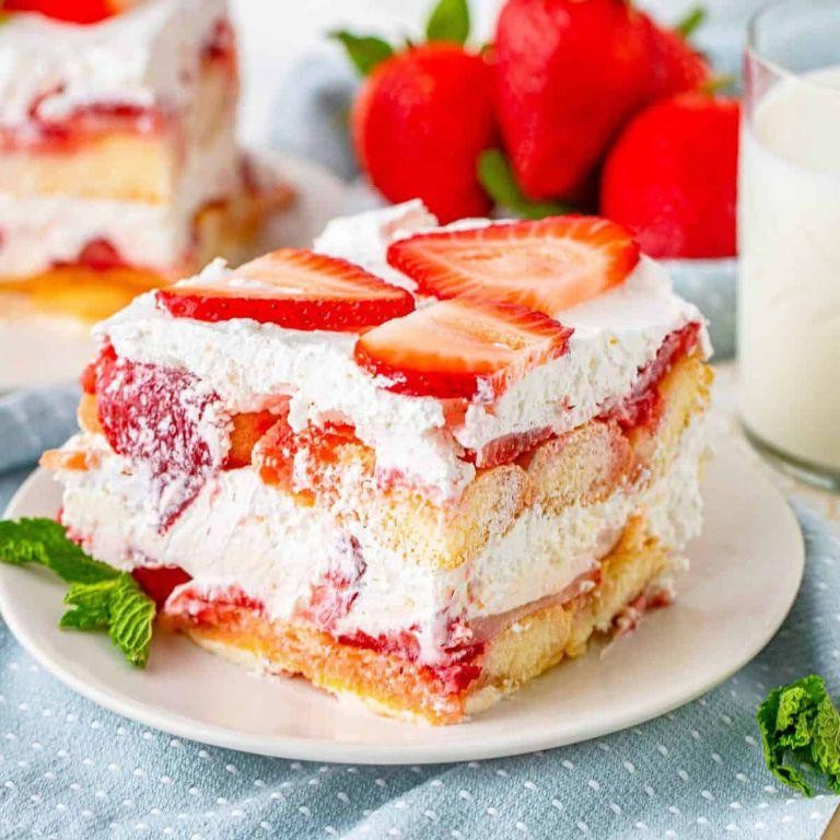 Strawberry Tiramisu Pudding