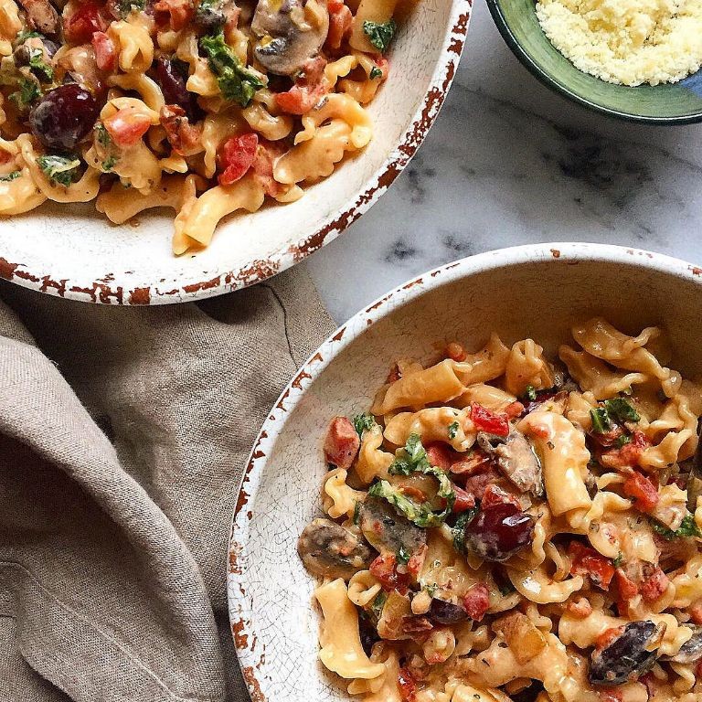 Sun-Dried Tomato and Spinach Campanelle Pasta