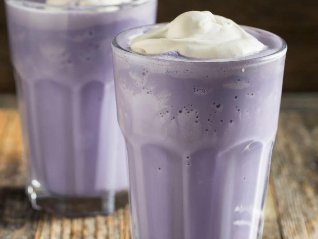 Taro and Coconut Water Hydration Smoothie