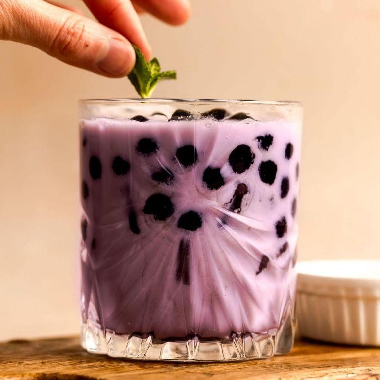 Taro and Lychee Exotic Smoothie