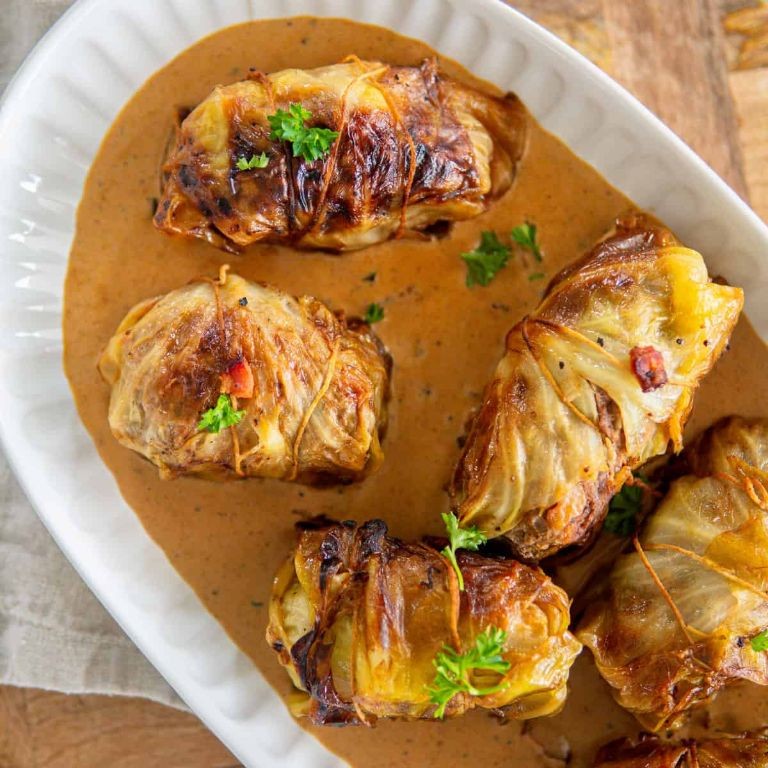 Traditional Kohlrouladen (Cabbage Rolls)