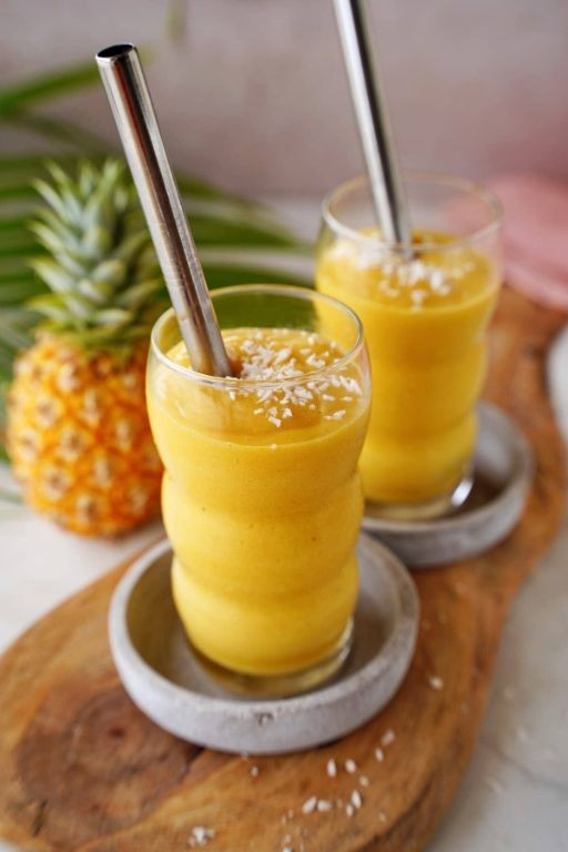 Tropical Mango Pineapple Smoothie