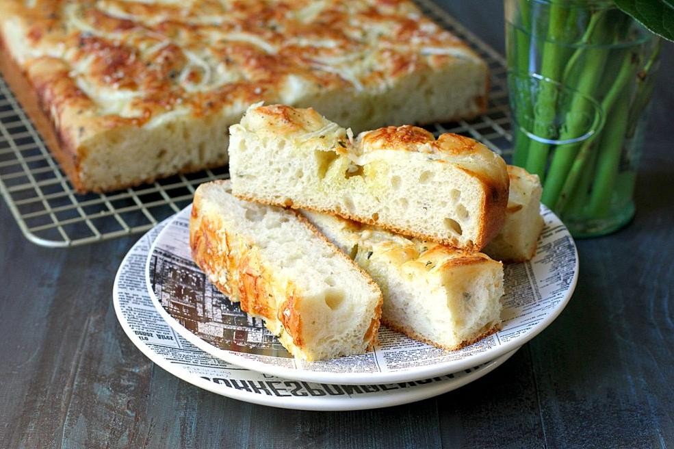 Tuscan Herb and Cheese Focaccia