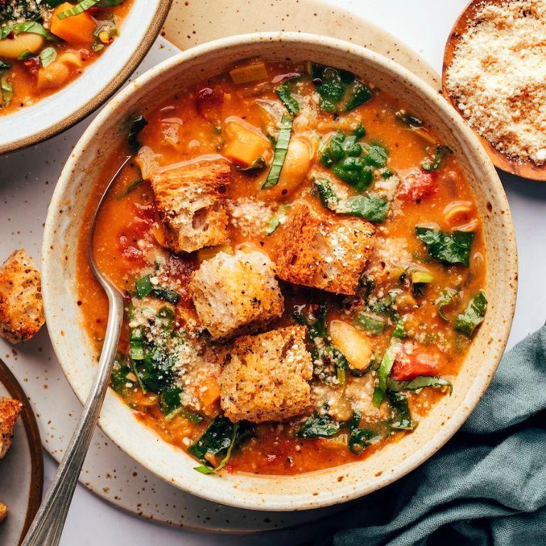 Tuscan White Bean and Kale Stew
