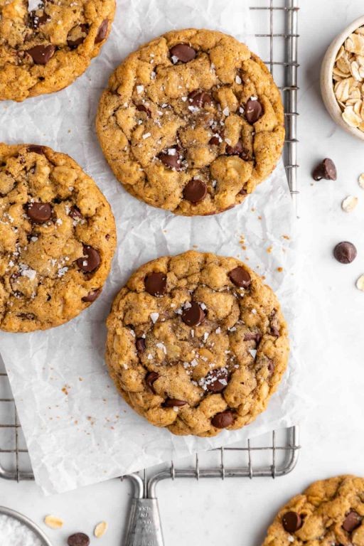 Vegan Milk Chocolate Oatmeal Cookies