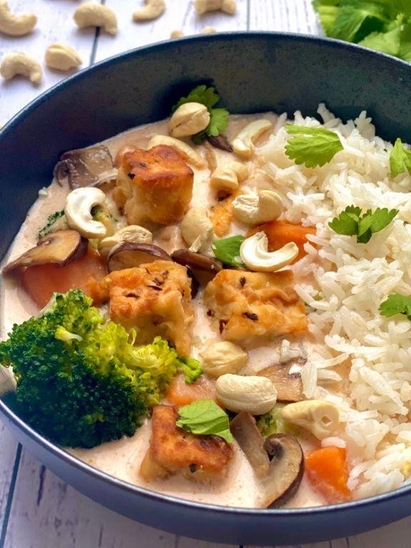 Vegan Mushroom and Broccoli Curry