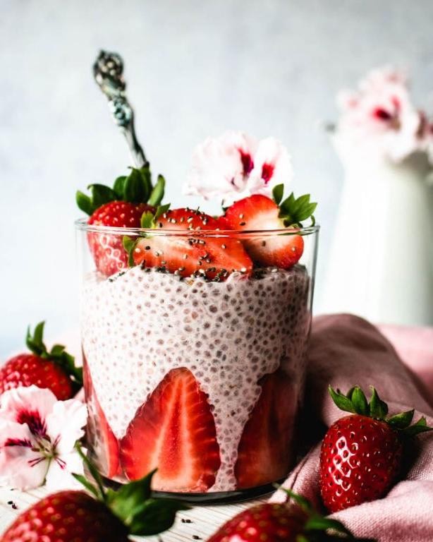 Vegan Strawberry Chia Pudding