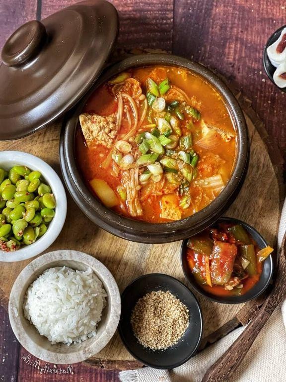 Vegetarian Sundubu-Jjigae with Mushrooms