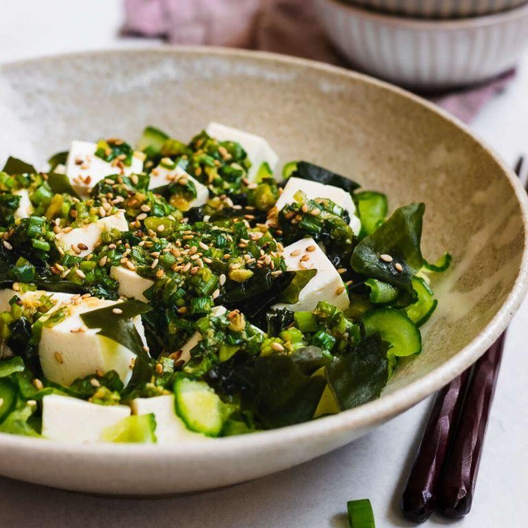 Wakame Seaweed Salad with Tofu and Scallions