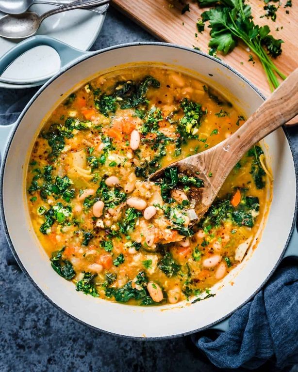 White Bean and Kale Broth Soup