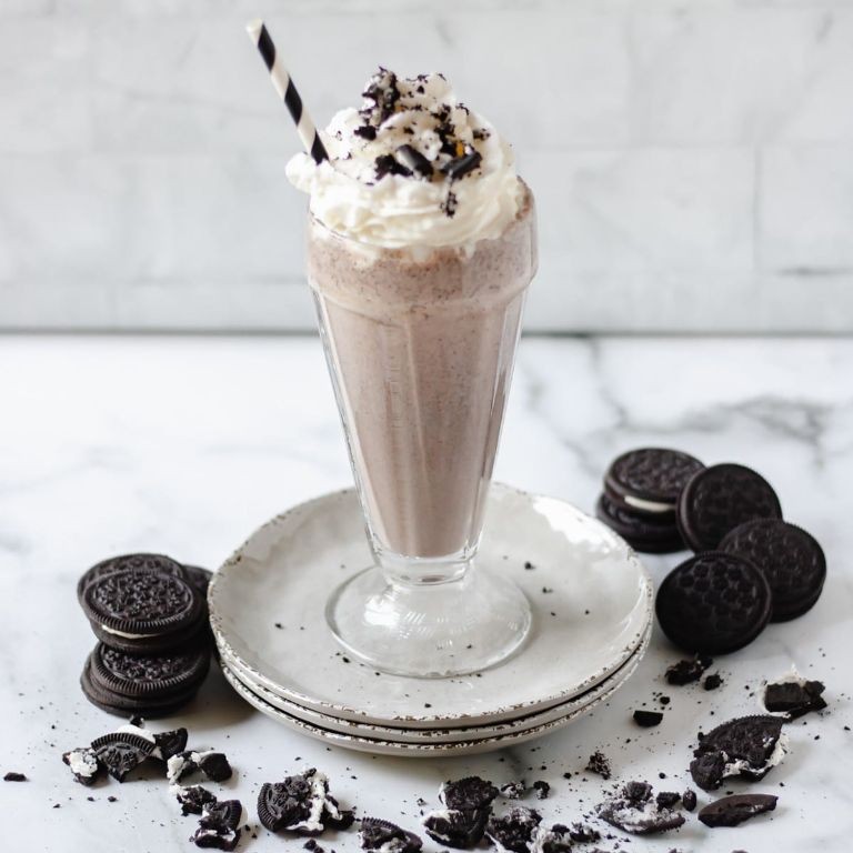 White Chocolate Cookies and Cream Shake