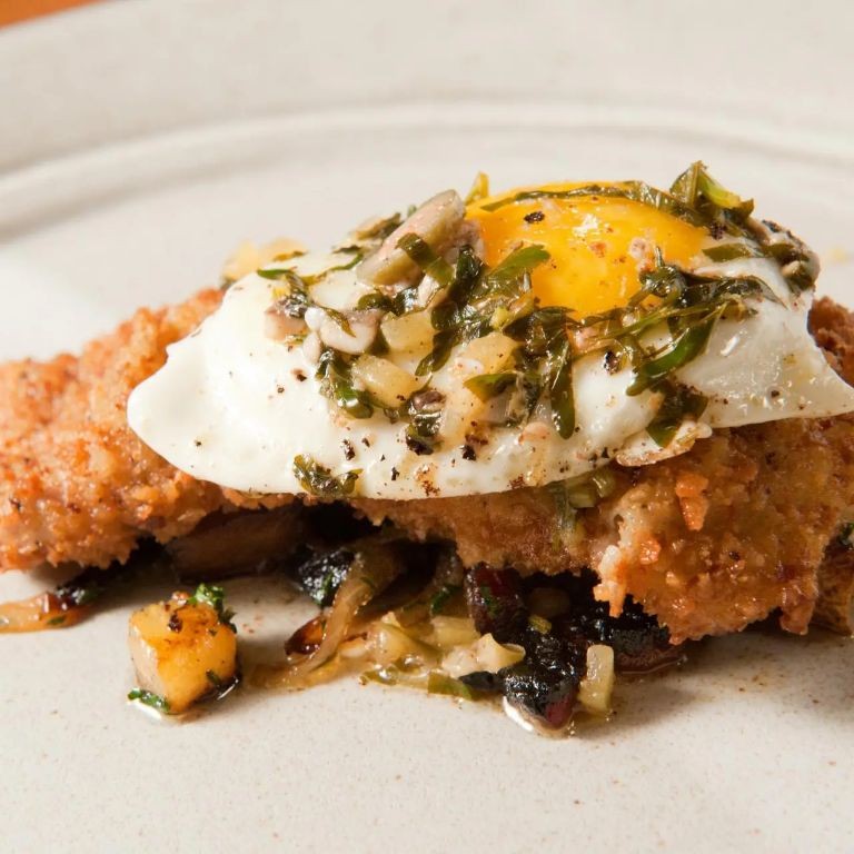 Wiener Schnitzel with Fried Egg and Parsley