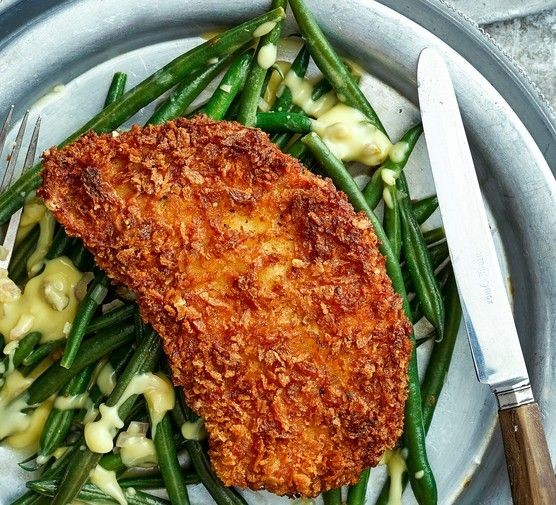 Wiener Schnitzel with Sautéed Green Beans