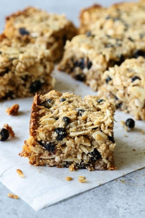 Wild Blueberry and Almond Granola Bars