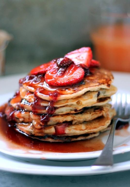 Wineberry Pancakes with Maple Syrup