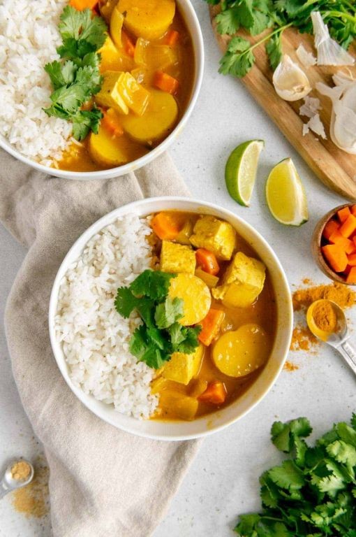 Yellow Curry with Potatoes and Carrots