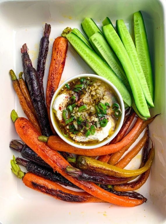 Zaatar Roasted Carrots with Yogurt Dip