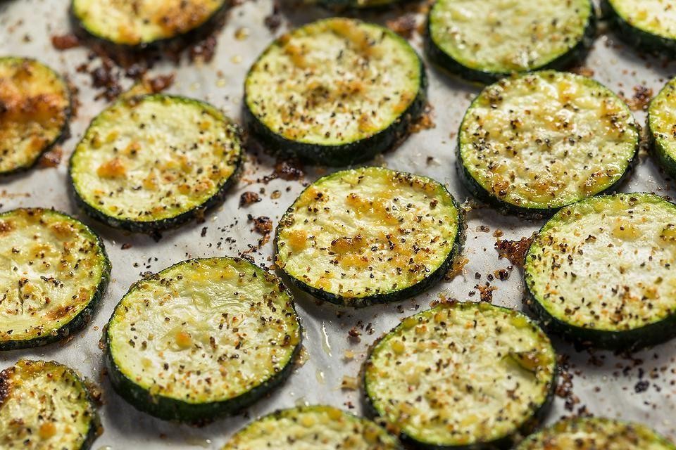 4-Ingredient Baked Parmesan Zucchini