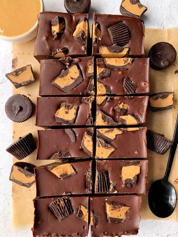 4-Ingredient Chocolate Peanut Butter Fudge