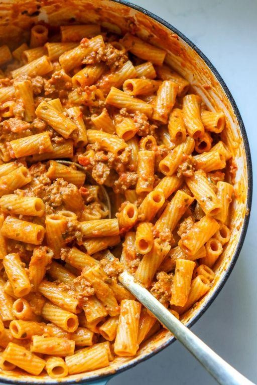 4-Ingredient Creamy Tomato Pasta