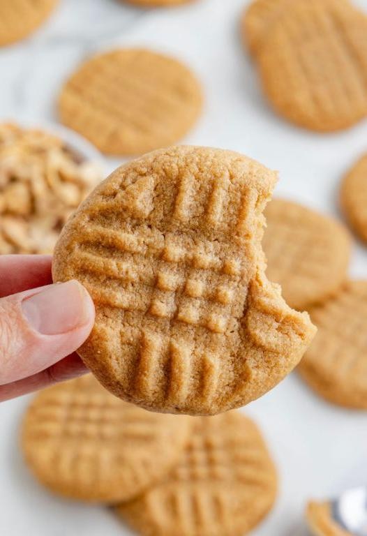 4-Ingredient Peanut Butter Cookies