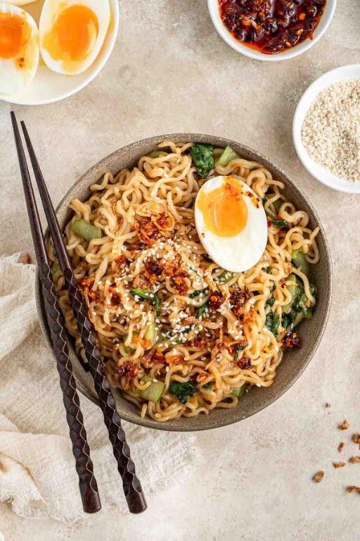 5 Minute Spicy Ramen with Egg