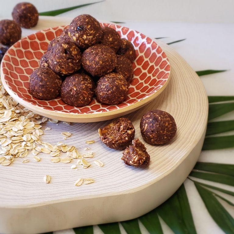 7-Ingredient Chocolate Peanut Butter Energy Balls