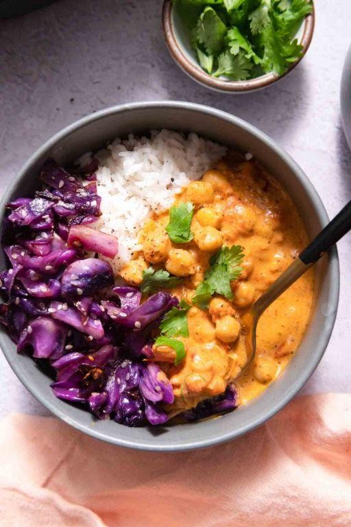 Air Fryer Cabbage and Chickpea Curry