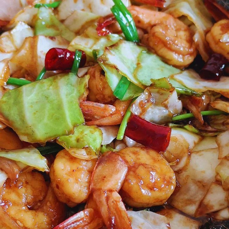 Air Fryer Cabbage and Shrimp Stir-Fry