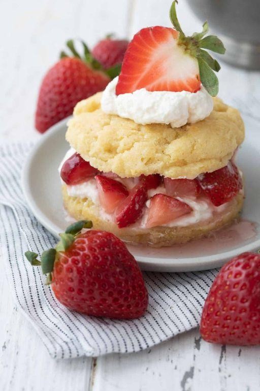 Allulose Strawberry Shortcake