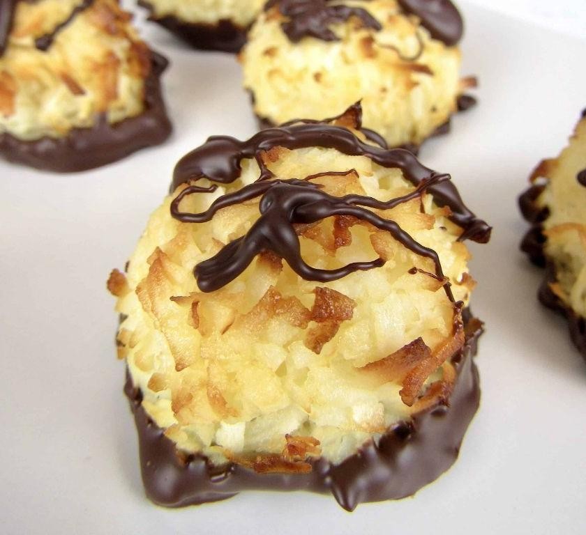 Allulose-Sweetened Coconut Macaroons