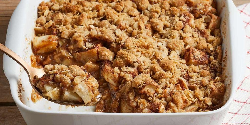 Apple Cinnamon Cobbler with Oat Topping