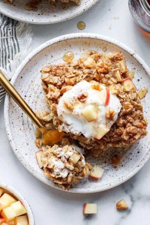 Apple Cinnamon Oatmeal Bake