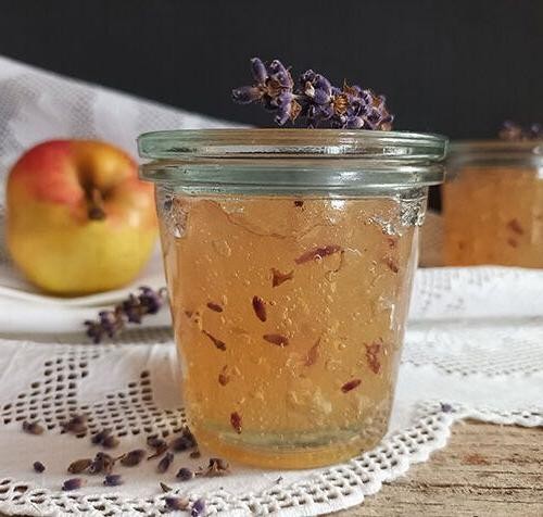 Apple Jelly with Lavender Essence