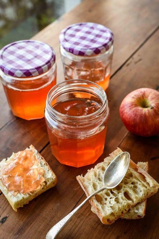 Apple Jelly with Orange Zest