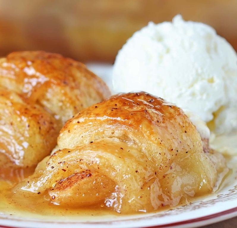 Apple and Cinnamon Crescent Roll Dumplings